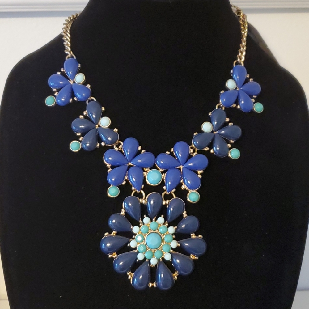 Floral inspired necklace